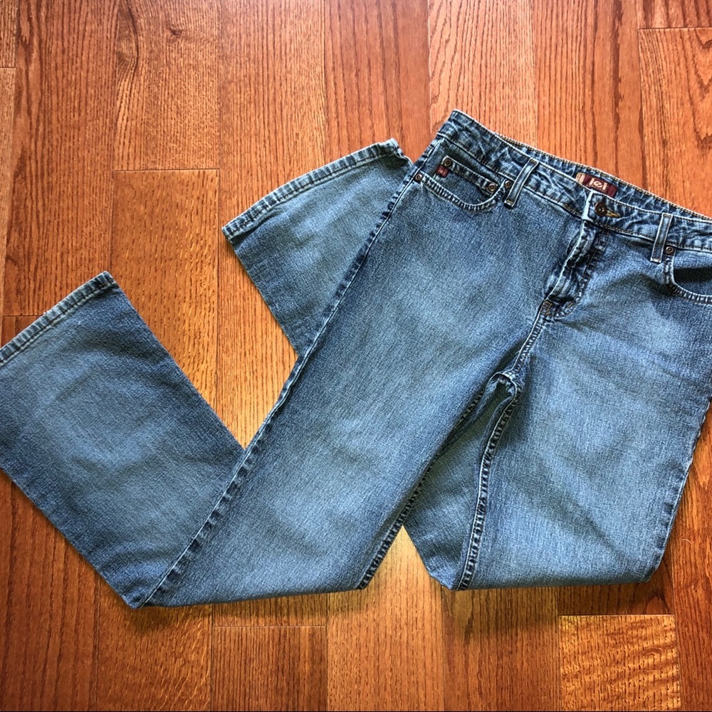 lei size 11 blue jeans flare 31 length mid rise